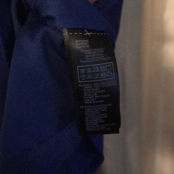 Asymmetrical, one arm shoulder exposed dress - Picture 4 of 4